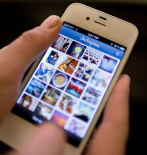 Instagram (Instagram)을 설치할 수있는 전화기는 무엇입니까?